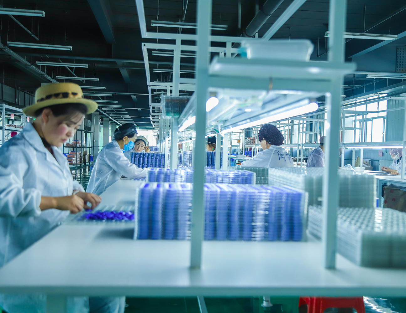 卡立方集團寧夏生產(chǎn)基地：NFC鑰匙扣領(lǐng)域的規(guī)?；c定制化標桿