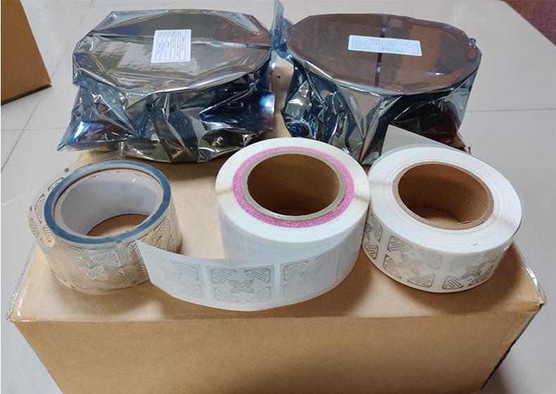 UHF超高頻遠(yuǎn)距離讀取RFID電子標(biāo)簽物流倉(cāng)儲(chǔ)資產(chǎn)管理NFC標(biāo)簽3