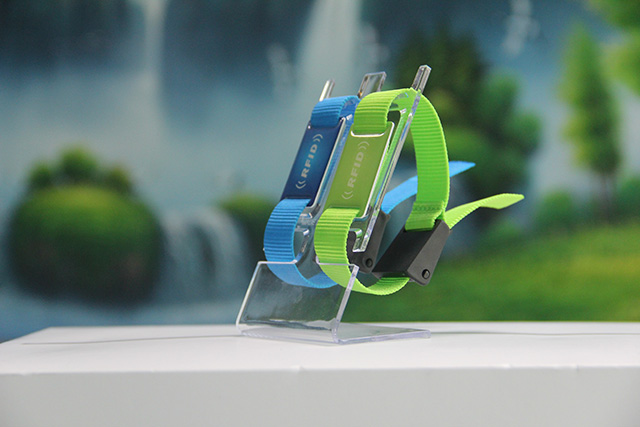 五招讓硅膠腕帶吸盤掛鉤更牢固 五招讓硅膠腕帶吸盤掛鉤更牢固