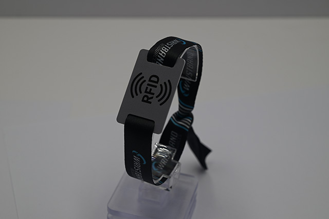 如何設(shè)計(jì)、制作高檔的VIP會(huì)員卡？